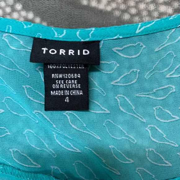 FINAL🚨Torrid button up sleeve teal bird print top 4 - Picture 3 of 4